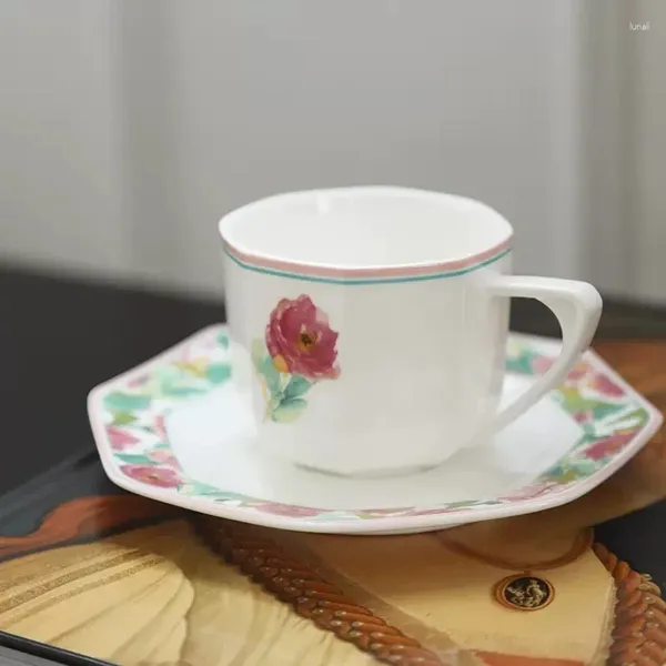 Xícaras pires de café xícara de café e pires de pires octogonal aquarela rosa rosa caneca de cerâmica presente pastoral retro elegante lady's osso china drinkware