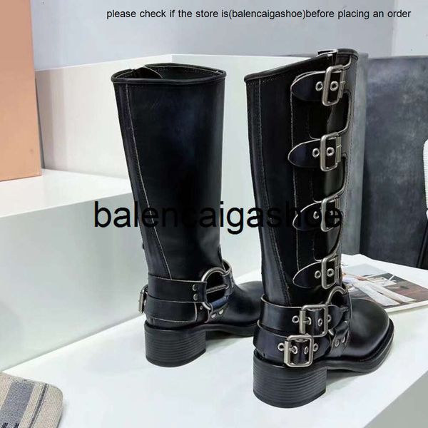 Miui Tall Women Boots Stivali Scarpe da design Y2K in pelle marrone Bike Biker Avvio rotondo Talbango Fuggi Martin Boots Cintuosa Film Origina Originale Box Box 35P Miumiuss