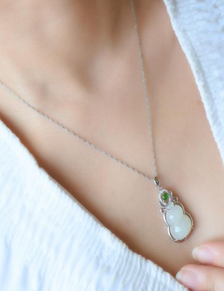 Натуральное зеленое гетианское нефритовое тыква подвесное серебряное ожерелье китайское резное ювелирное украшение амулет для женщин Lucky Gifts2703372