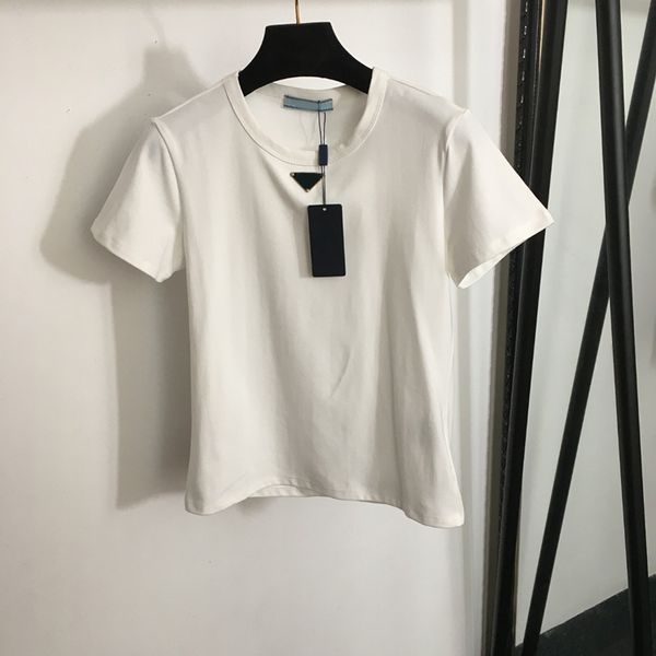 Klassische Abzeichen T -Shirt Frauen schlanke Tees Persönlichkeit Baumwolltimen Sommer Kurzarm Mädchen Hemd Luxus weiche Camis Tops