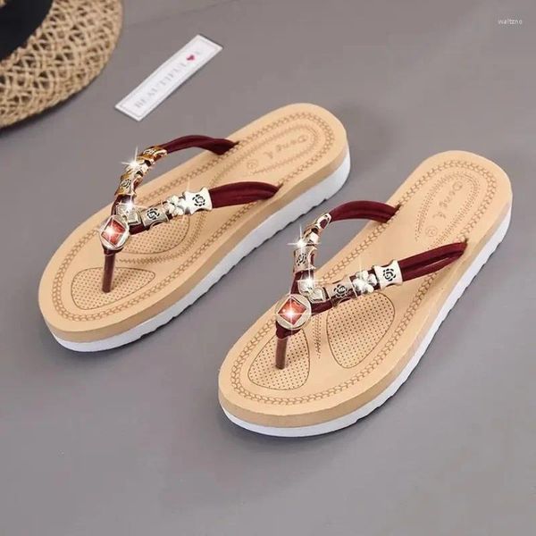 Terlik parmak arası terlik kadınlar yaz plaj ayakkabıları düz sandalet evin dışında rhinestone moda kaymaz