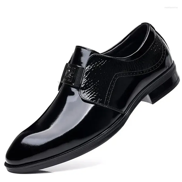 Lässige Schuhe Männer Kleid Patent Leder Männer formelle Luxus Mode Bräutigam Hochzeit Schuh Männlich Oxford Plus Size 38-48