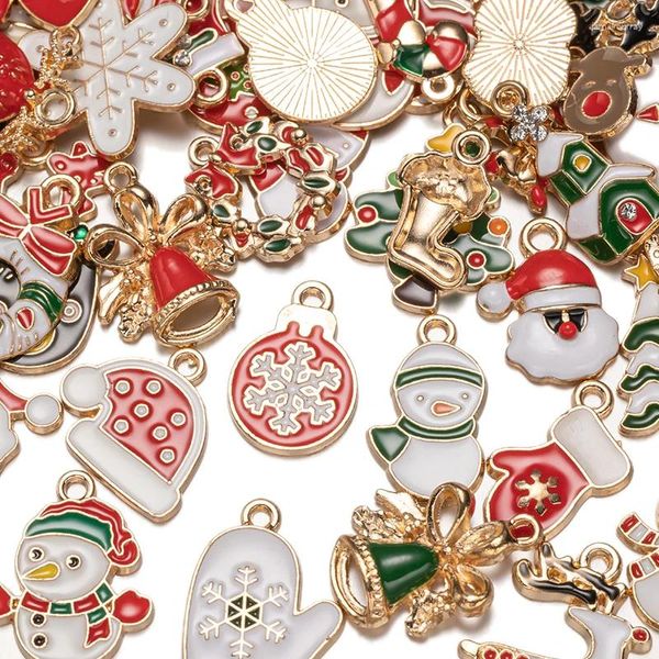 Charms 20/40pcs esmalte estilos misturados árvore de natal boneco de neve de snow pequeno pingentes de flocos de neve para brincos de brilho diy