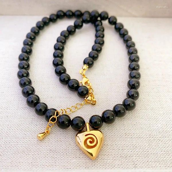 Ketten wirbelnde Herz schwarzer Perlenkette für Frauen Achatsteinkugel Halsketten Vintage Minimalistische Schmuck 2024