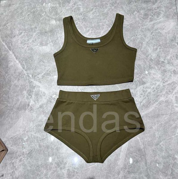 Moda klasik moda lüks tasarımcı kumaş üçgen set sportif tarzı kısa kamisole tank üst üçgen pantolon kadın setleri