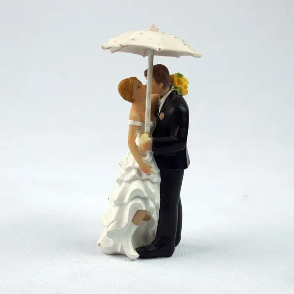 Estatuetas decorativas noiva e noivo Bolo de casamento de resina de resina de resina beijando casal