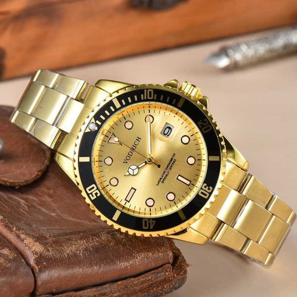 Guarda gli orologi AAA Labour Green Water Ghost Spirale Orologio Spirale Leisure Gold Luxuria tre puntatore Quarzo Life impermeabile a tre perle orologio