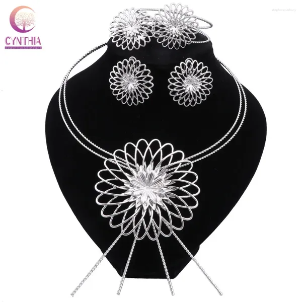 Orecchini da collana set Cynthia African Silver Color Jewelry Women Flower Design Bracciale Anello Fare Fare Regalo Dubai