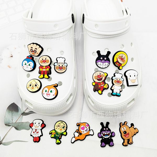 15 colori giapponesi personaggi divertenti anime addulini all'ingrosso di ricordi d'infanzia gioco divertimento regalo degli ambienti di scarpe accessori per scarpe decorazioni in pvc fibbie morbida gomma