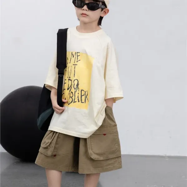 Set di abbigliamento 2-8 yaer coreano estate bambini 2 peps set di vestiti stampa stampa a mezza manica taspelli pantaloncini da carico abiti da ragazzo per bambini