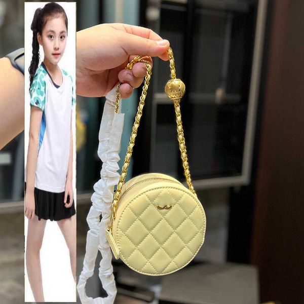 Kids çanta lüks marka cc çanta bayanlar dairesel yuvarlak makyaj kozmetik kasa çanta ile ezik altın top boncuk ayarlanabilir metal donanım matelasse zincir crossbody bel che che