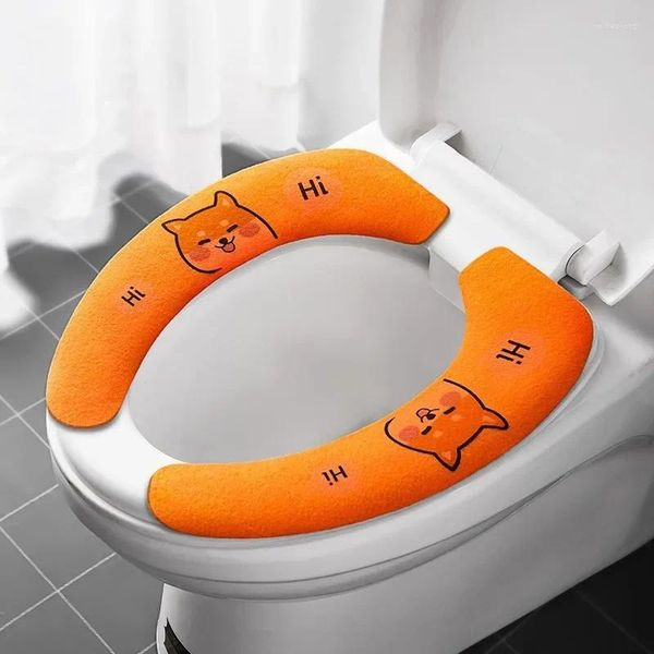 Capas de assento no vaso sanitário 2pcs -toilet tapete desenho animado Four Seasons adesivo universal almofada lavável doméstico padrão aleatório