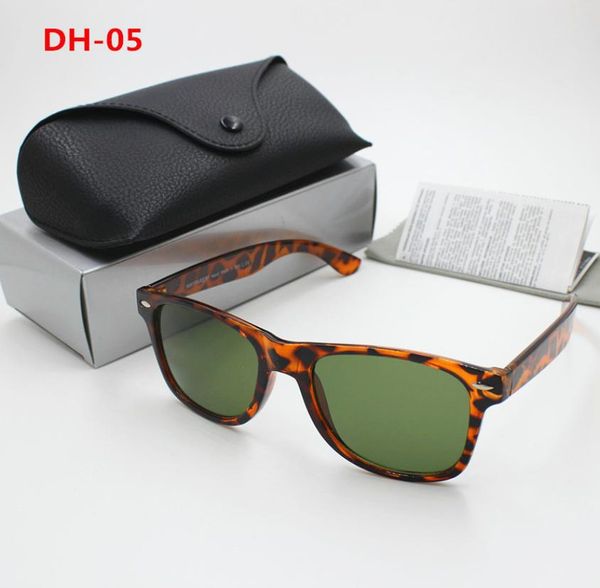 2 pezzi Nuovi occhiali da sole retrò di alta qualità da donna di alta qualità con telaio marrone lente verde Uv400 protezione nera Case3935752