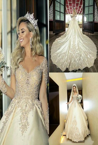 Vestidos de noiva de luxo dubai árabe de pescoço de manga longa de manga longa Cathedral Train Crystal Contas Chapel Bridal Vestes Vestidos de Novia PLU6161842