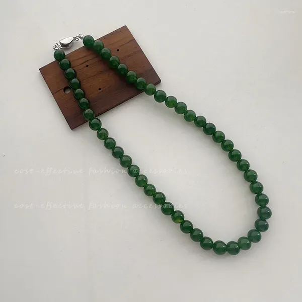Ketten 2024 Chinesischer Stil Grüne Jade Perlen lange Halskette Antike Edelhalskette Großhandel