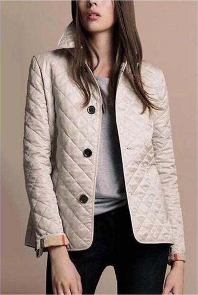 Designer Winter Women Cotton Jacket Autunno Down Coat Cotton Slim Slim Slim Slimt Lady British Plaid Quilting Packded Parkas