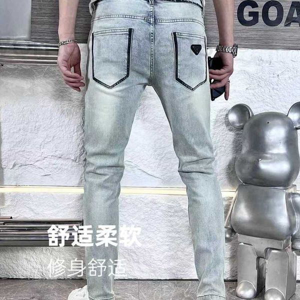 Herren Jeans Designer Trendy Brand Delessed gewaschener gelbe Schlamm Slim Fit Jeans für Herren -Jugendfrühling und Herbst gedruckt vielseitige Hose Evej