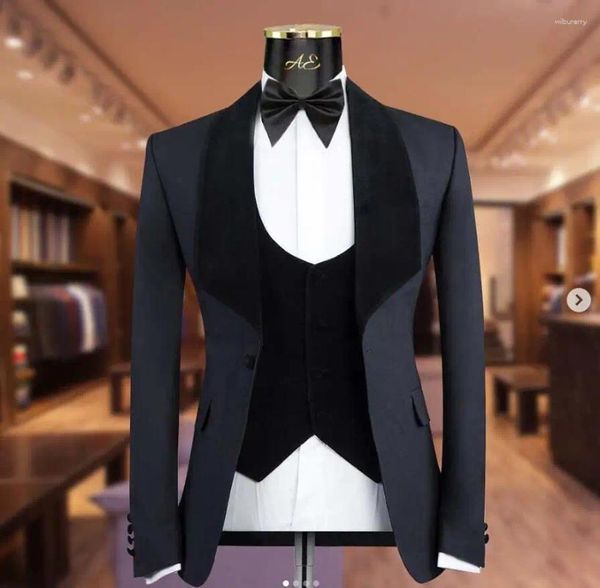 Ternos masculinos Men clássico Men Slim Fit Black Velvet Shawl Lapela Blazer Wasitcoat Pants 3 Peças Tuxedos Tuxedos Business Office Jacket Hailore