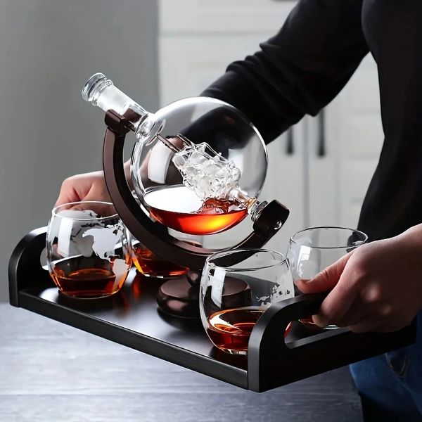 Conjunto de vidro Crystal Globe Liquor jarra para o vinho Spirits Whisky Vodka veleiro decantador com ferramentas de barras de madeira acabadas Copo 240429