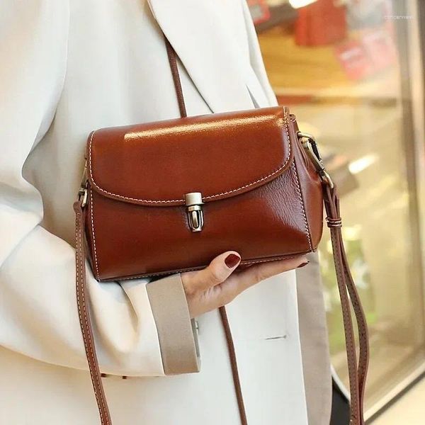 Borse a tracolla Borsa in pelle di mucca a strato superiore per donne 2024 Piccola donna versatile Casualmente Castra Crossbody