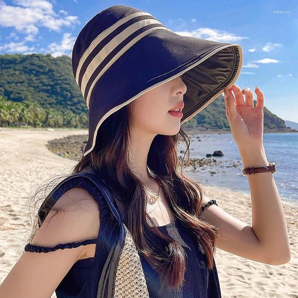 Breite Krempeln Hüte Sommer schwarzer Vinyl Sonnenhut Frauen Streifen UV -Schutz Eimer Klappbares Outdoor Beach Damen leere Top Sonnenschutzmütze