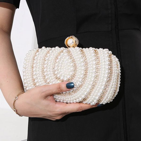 Bolsa de jantar de pérolas de pérola européia e americana Ladies Pearl Bordado embutido de miçanga embutida com Diamond Banquete