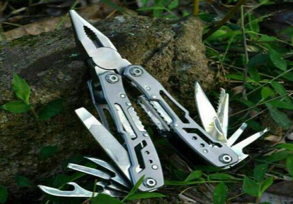 NOVO EDC EDC Silver Multitool Pocket Pocking Pelier Ferramentas de acampamento Faca de sobrevivência Multi -Tool Pelers Conbinação fora Gadgets ZZA601378076