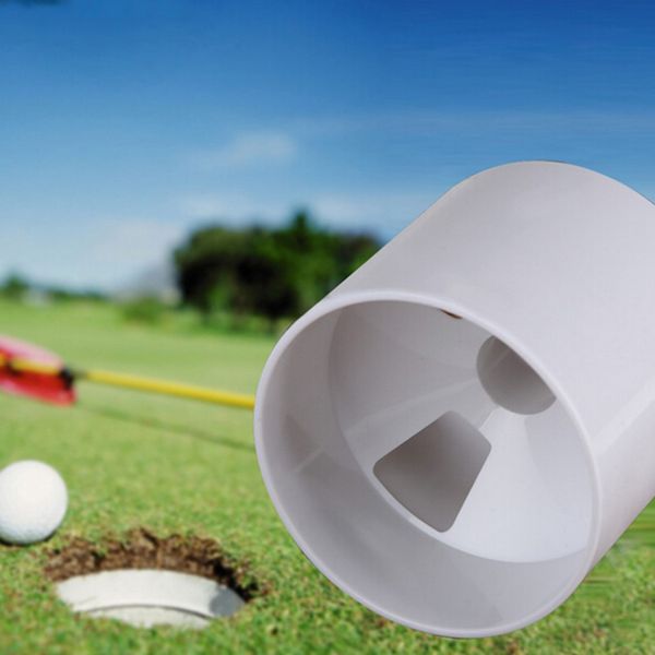 Оптовая связь- новые гольф-тренировочные средства Белый пластиковый задний двор тренировочный гольф-дырочный штук-чашка с флагом Помещает зеленый флагшт 190V