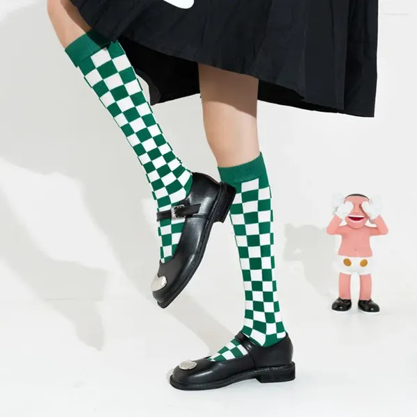 Frauen Socken Einfache atmungsaktive Harajuku Cool Checkerboard Plaid Cotton Strumpfstrümpfe Koreanischer Stil