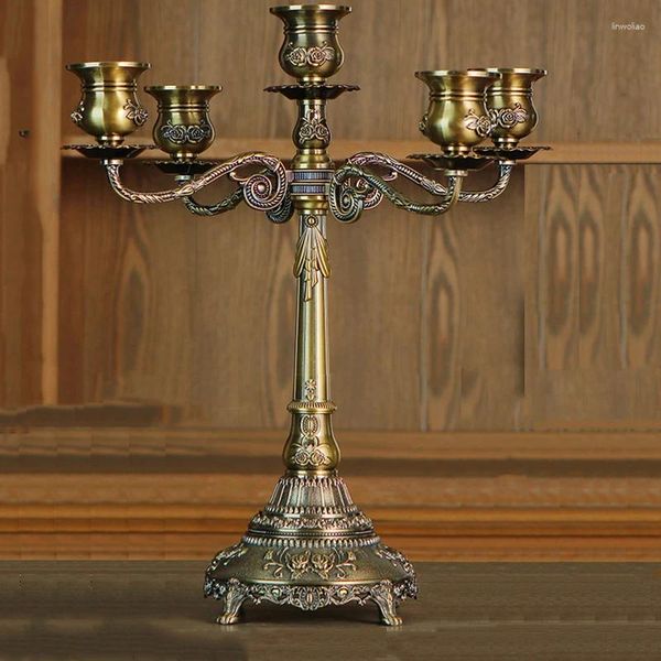 Kerzenhalter Vintage 5 Arme Bronze Europäische Metallkerzenständer Home Romantic Tisch Abendessen Candelabra -Dekoration