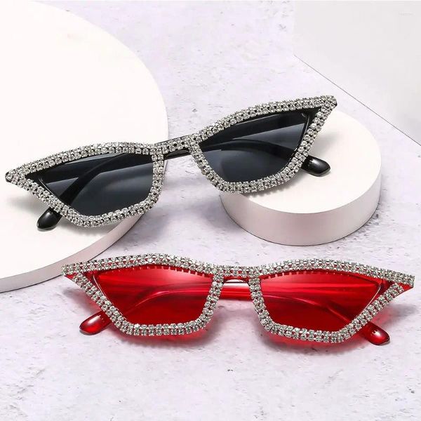 Sonnenbrille 1PC Diamant Kristalldreieck Rahmen kleine Katzen -Augenbrillen funkelnde Schatten Lustige Disco Party Brille