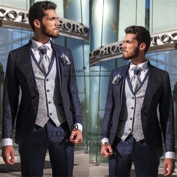 Herrenanzüge Marine Blue Jacquard Muster Slim Fit Männer ihren Höhepunkt der Revers Bräutigam Hochzeit Tuxedos 3 Stücke Mann Prom Party Blazer Terno Maskulino