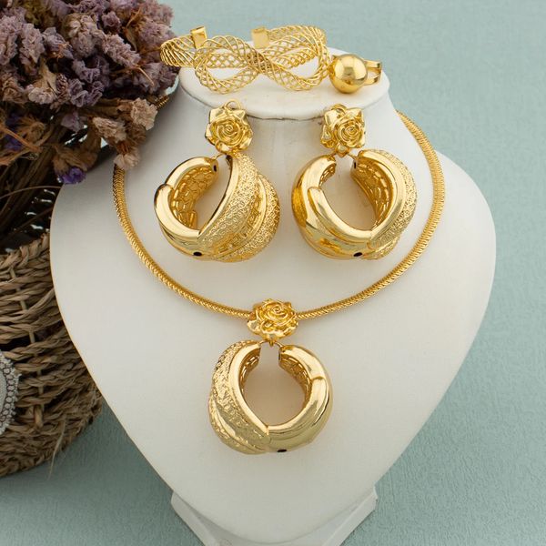 Luxo Round Dubai Gold Color Jewelry Conjuntos para Mulheres Brincos de Colar Africano Pulseira de Bread Ring Bracelet Party Bridal Wedding Party Presente 240423