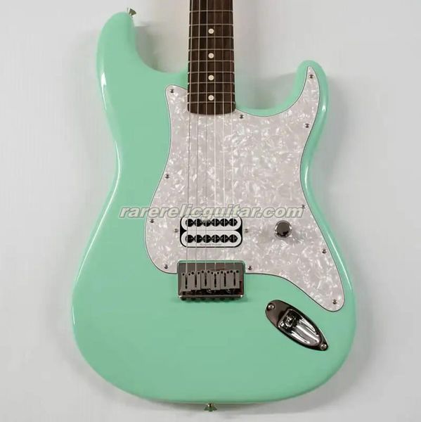 Auf Lager Tom Delonge Signature Surf Green E -Gitarre große Kopfstock weiße Perle Pickguard Gravur