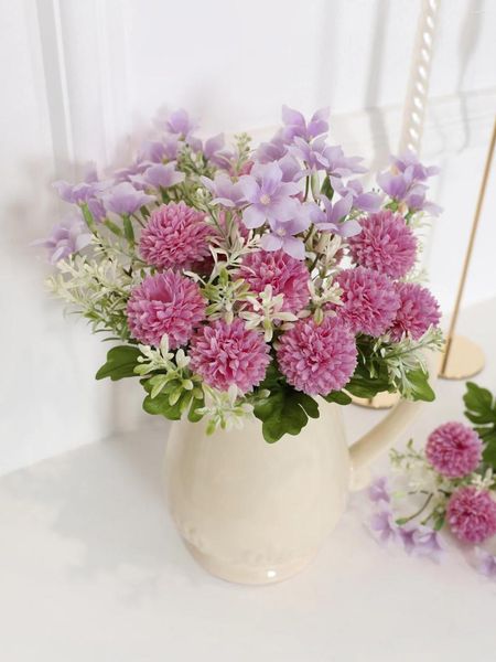 Dekorative Blumen 1pc-28cm5 Kopf simuliert feine Ball Chrysanthemen Zweig Home Dekorationstisch Herzstück Mutter Handlung Geschenk Künstlich