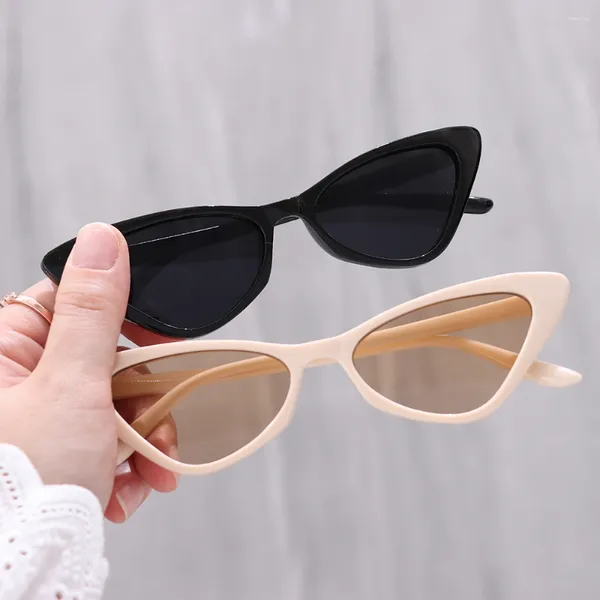 Sonnenbrille Vintage Small Frame Cat Eye für Frauen Retro Trendy Mode UV400 Eyewear Outdoor Streetwear Accessoires