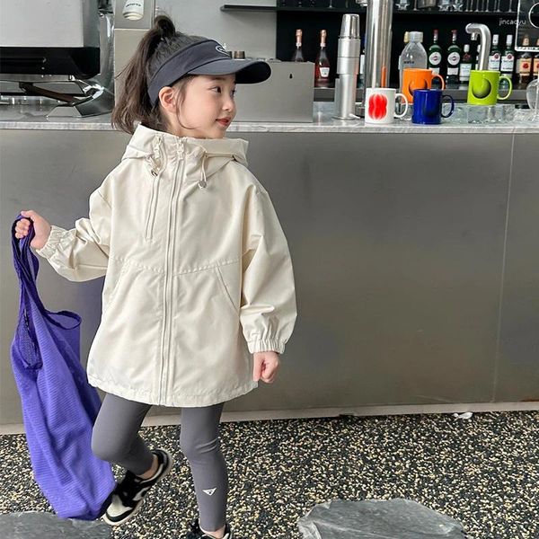 Giackets Girls Coat 2024 in stile coreano Spring e autunno sciolto Giacca da esterno per esterni Solido Abbigliamento per bambini antivento