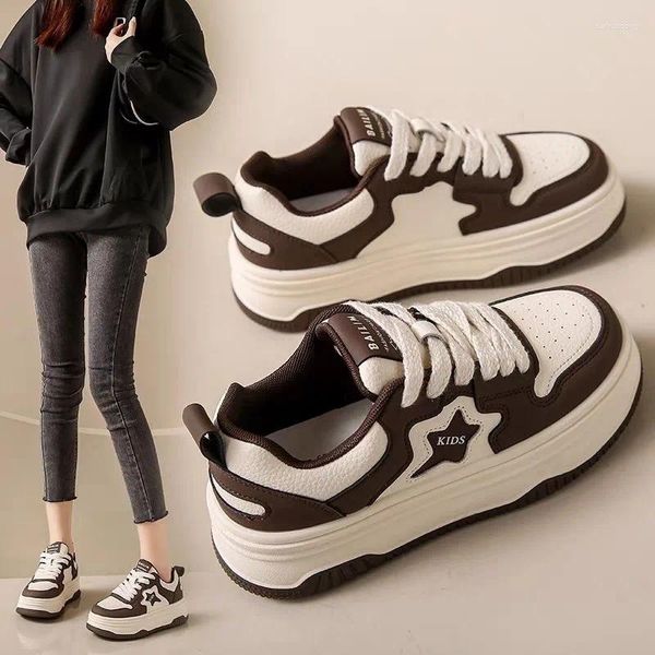 Scarpe casual Comemore sneakers Donne Trend 2024 Allenatori primaverili coreani Sende da donna in punta di punta Skateboard sportiva confortevole