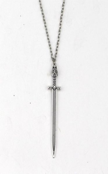 5pcspower filme gelo e bombeiro jogo de canções de fogo Stark Wolf Sword colar Double Cross Skull Clavicle Chain Colar 1565979157