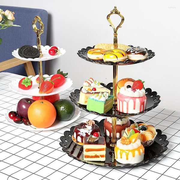 Piatti 1pc Europeo Treyer Stand a tre strati per matrimoni Destit Tavolo Candy Fruit Fruit Platto pomeridiano Decorazione di decorazioni per il tè