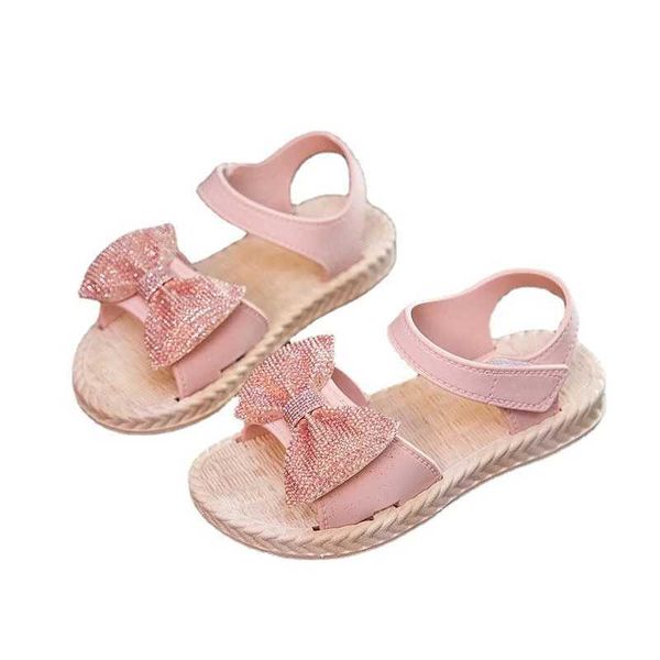 Sandals Girls Summer Summer New Princess Shoes Flat Bottom Sof Sole Beach Childrens H240504