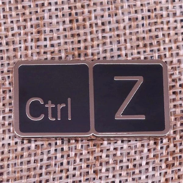 Spettame Ctrl Z Pin smalto geek regalo per tastiera perni per backpack badge valigette per la pacca accessori per abiti da curso