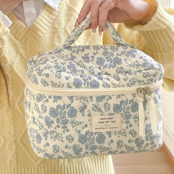 Kozmetik çantalar moda kadınlar vintage gül makyaj çantası büyük kapasiteli kapitone pamuk tote seyahat organizatör depolama el çantası
