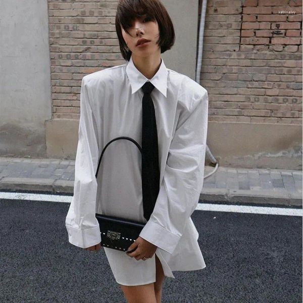 Женские блузки 2024 Spring Fashion Cotton Cotton Relce с черным галстуком свободной белой элегантной клубной одежды