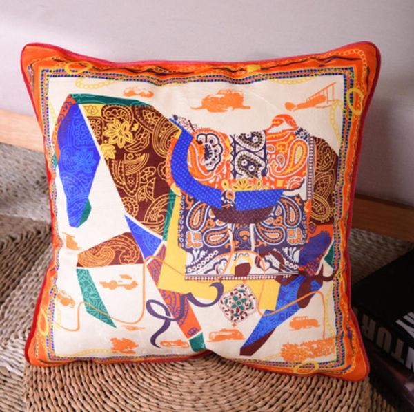 2019 Velvet Fabric Horse Luxury Living Cushion Cover Royal Europe Nuovo Cuscino Stampato Custode Stampato Casa Office Wedding Use2558285