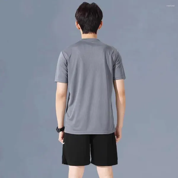 Men's Tracksuits Men Casual Sportswear Set com camiseta O-shirt shorts largos shorts listrados de futebol listrado
