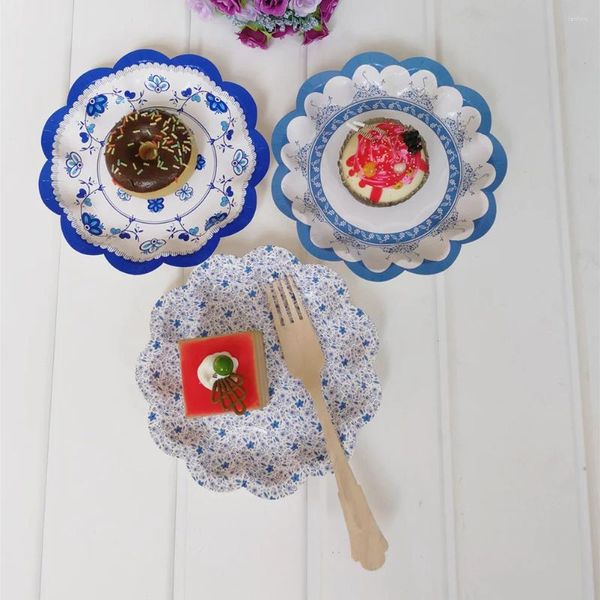 Dince per le stoviglie usa e getta 12 pezzi in stile cinese Piatti di torta a forma di fiore decorativo in porcellana blu e bianco dessert di carta per antipasto per antipasto