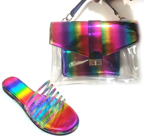 Тапочки красочный ярко -цветный радужный желе и подходящие для обуви для подставки сумочки Женщины летние тапочки Dames Schoenen5688187