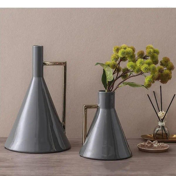 Vasi Ceramic Vase Triangle Geometry Gestimone Disposizione floreale per fiore di bordo dorato Decorazione per la casa di matrimonio