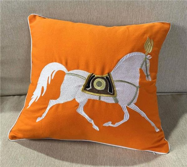 Deluxe ricamo arancione arancione bianco a cavallo cuscino da design 45x45cm Cover cuscinetto di tela da letto decorativo vende da PI3719338